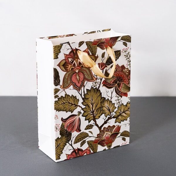 Paper Bag Motif Bunga Ulang Putih